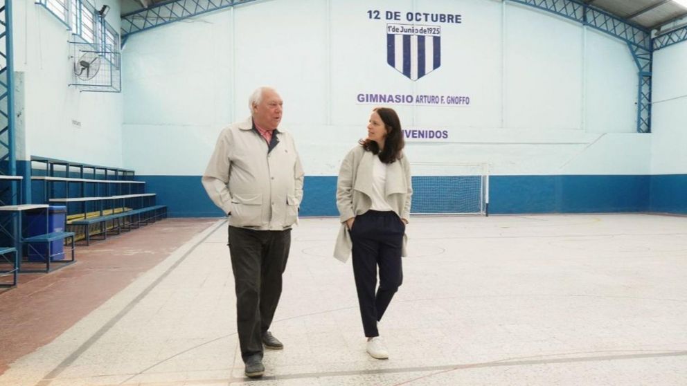 de Vicente López, Soledad Martínez, recorrió la Sociedad de Fomento 12 de Octubre.