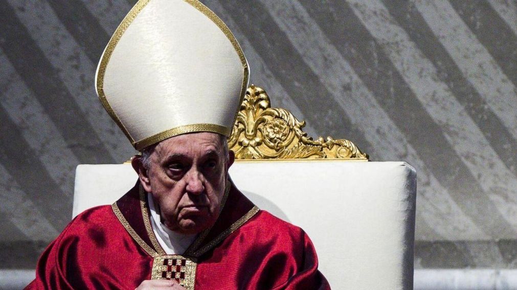 Por la noche romana, el Papa Francisco presidirá el Vía Crucis en el Coliseo.