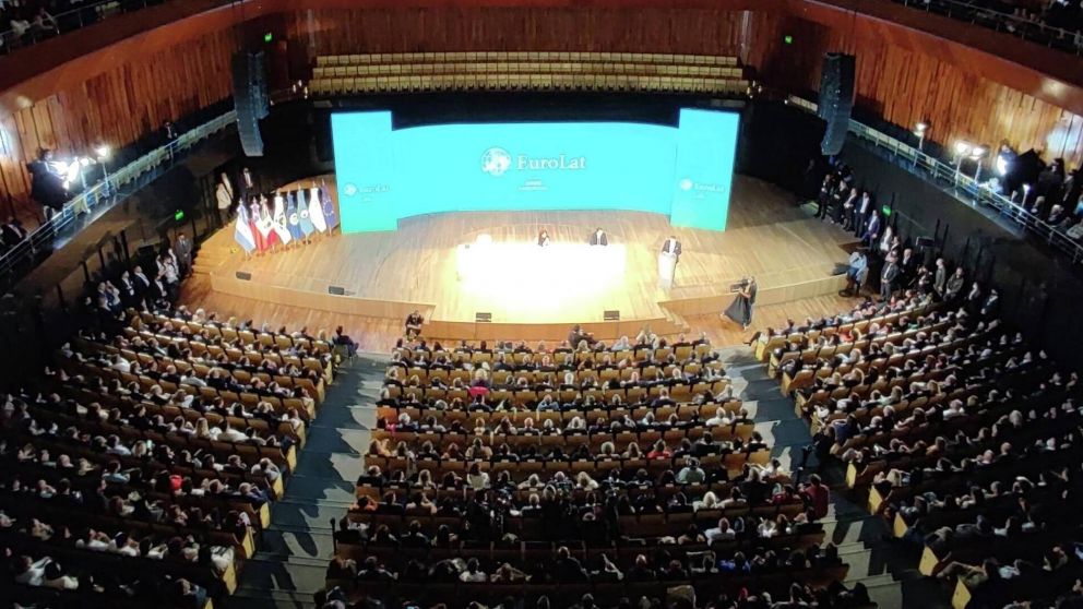 Islas Malvinas: la Asamblea Parlamentaria Eurolat mostr� su apoyo a la reanudaci�n de negociaciones entre Argentina y Reino Unido.