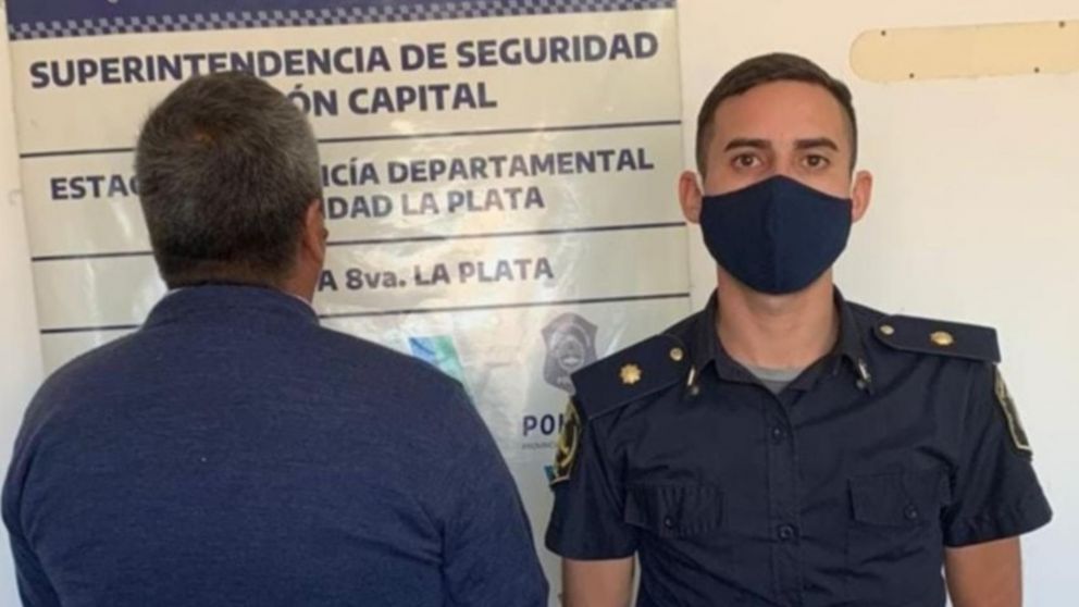 El hombre de 61 años que fue arrestado por el crimen que tuvo lugar el miércoles en La Plata.