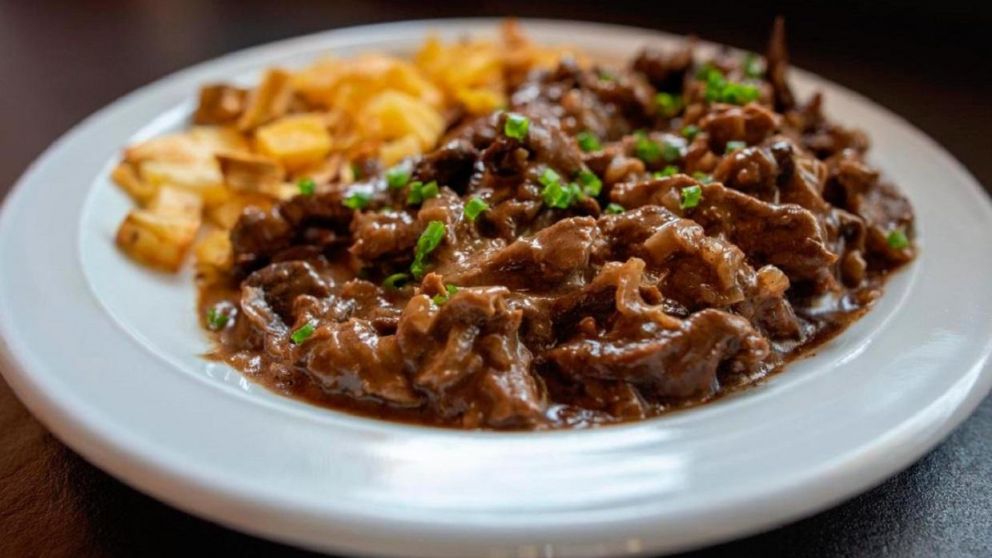 El plato ruso que fue inventado en las cocinas de los más ricos pero fue destinado a los más pobres de San Petersburgo.
