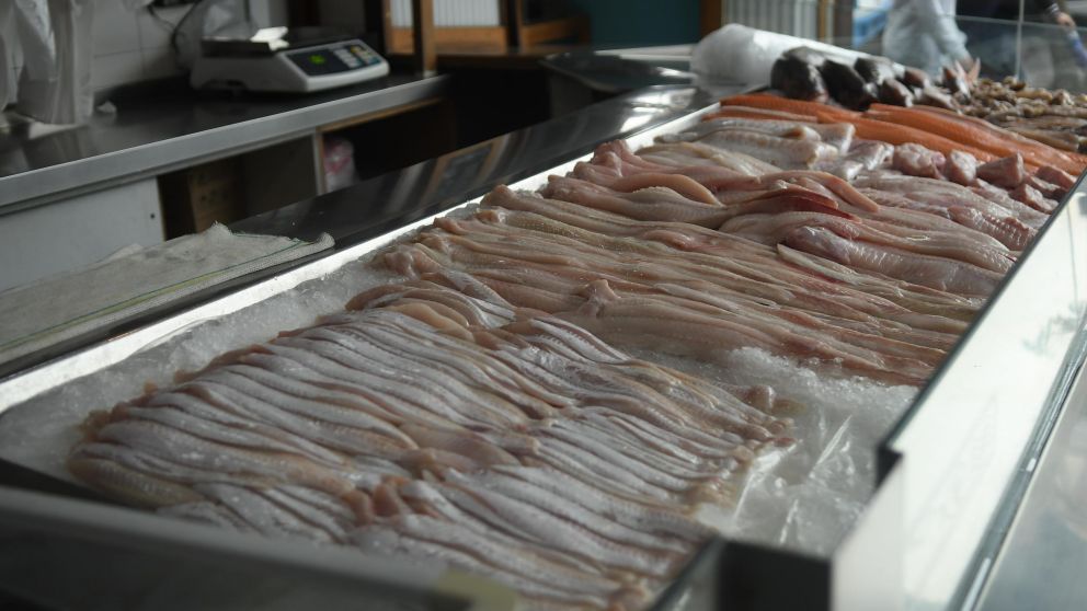 El pescado, una tradici�n para Semana Santa cada vez m�s cara (Cr�nica/Ruben Paredes).