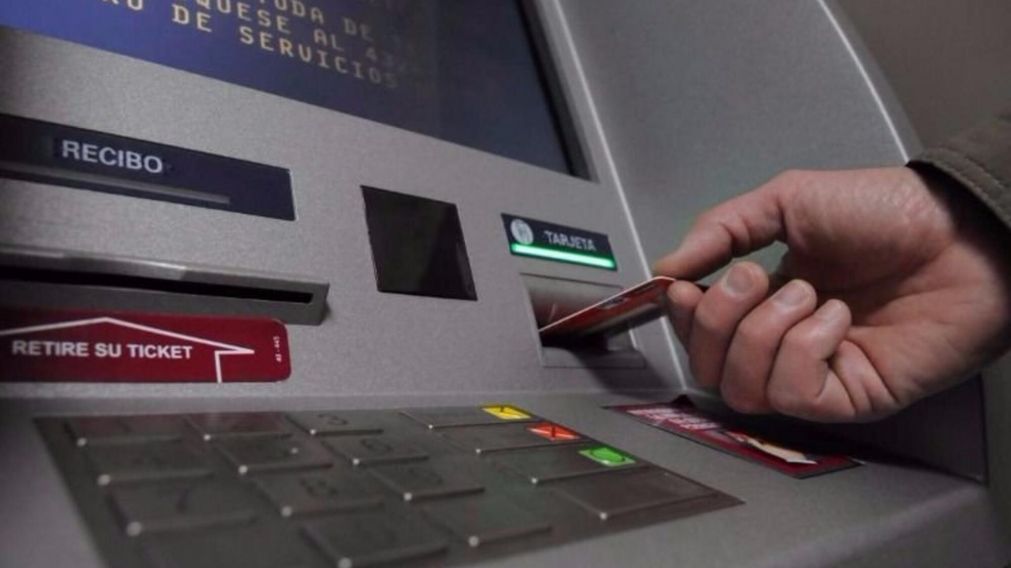 El Banco Santander busca empleados para seis áreas.