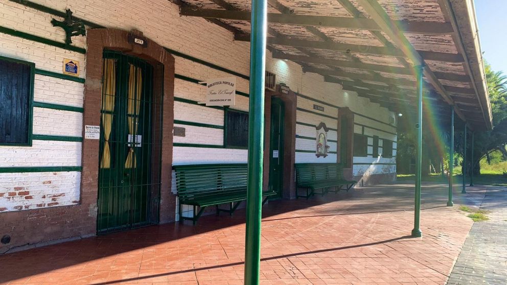 La Estación del Ferrocarril de El Triunfo, actualmente funciona como museo y biblioteca (Foto @gui10road).