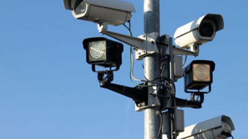 En septiembre de 2020, la Legislatura incorporó el sistema de reconocimiento facial, una tecnología biométrica que permite identificar a las personas mediante los rasgos de su rostro, a la ley de seguridad pública
