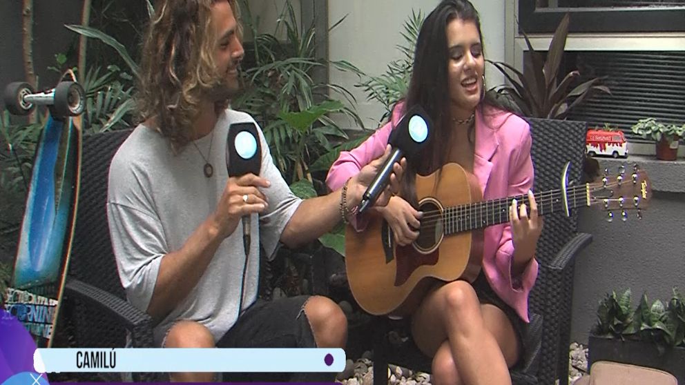 CAMILÚ presentó "LA LUNA Y LA MIEL"