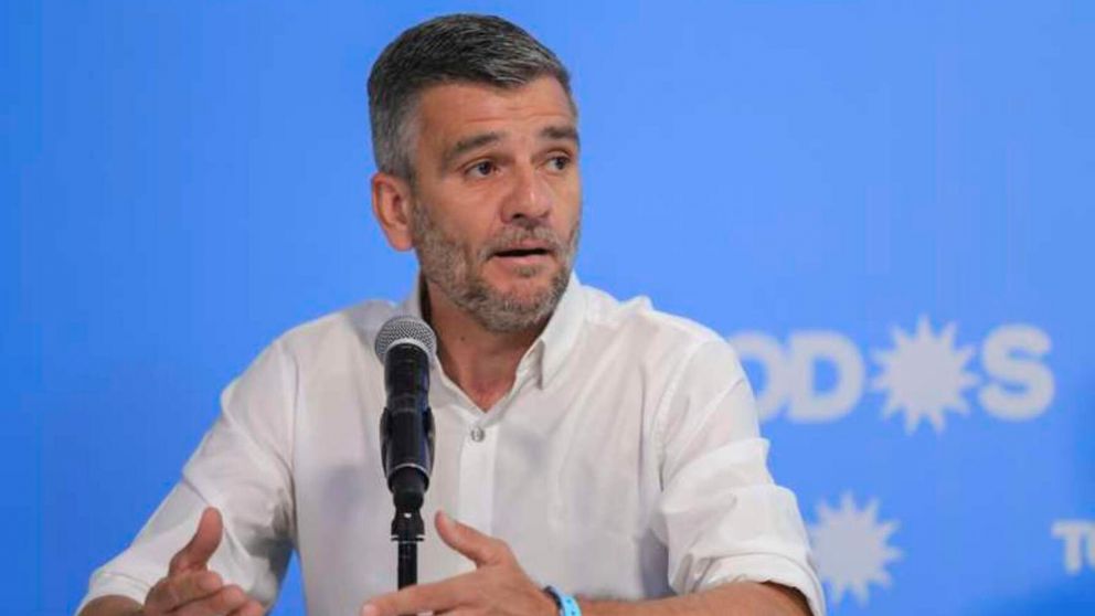 El funcionario adelantó también que el jueves próximo se reunirá con las organizaciones de Unidad Piquetera para "avanzar" en la vinculación de "planes sociales con empleo registrado".