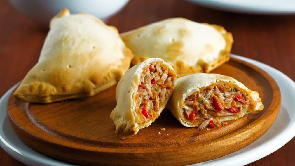Espectaculares empanadas de atún para disfrutar con una salsa de pico de gallo o chimichurri.