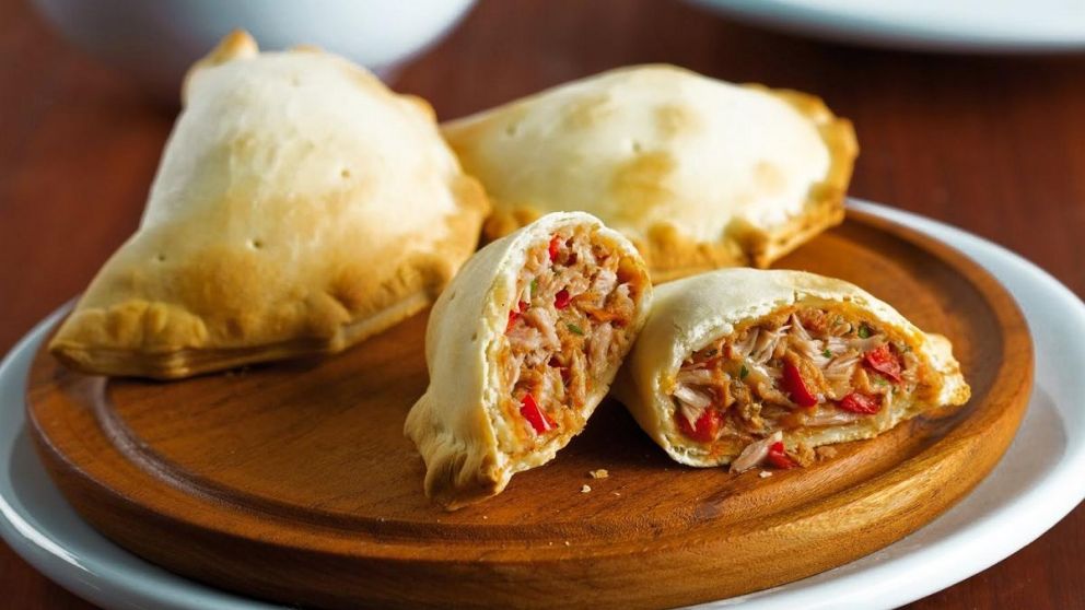 Espectaculares empanadas de atún para disfrutar con una salsa de pico de gallo o chimichurri.