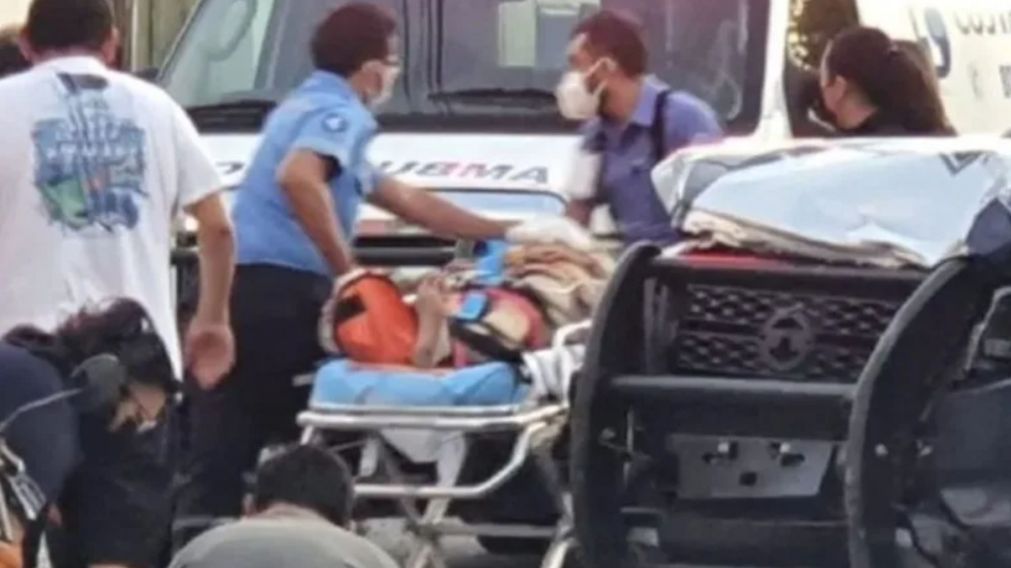 El joven de 28 a�os se encuentra internado en el Hospital Fern�ndez. 