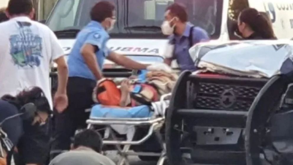 El joven de 28 años se encuentra internado en el Hospital Fernández.