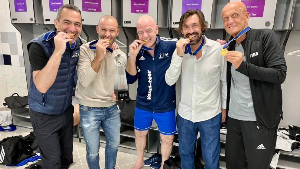 El ex futbolista compartió equipo con Gianni Infantino, Andrea Pirlo y Youri Djorkaeff, entre otros.
