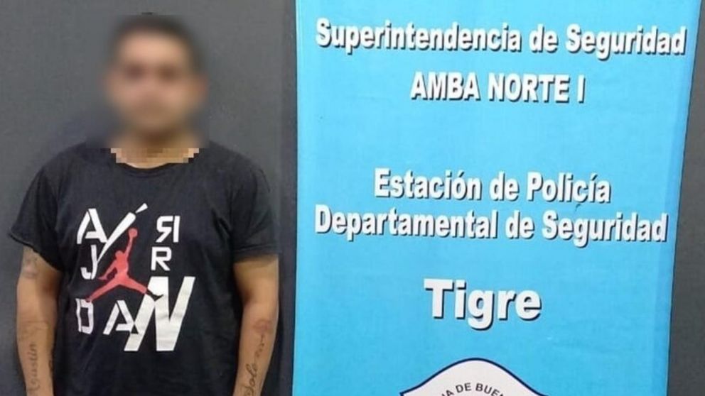 Este es el sujeto, de 27 años, que fue capturado por los funcionarios policiales.