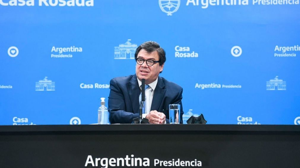 Moroni descartó, por ahora, que el Gobierno establezca un “aumento de salarios generalizado”.