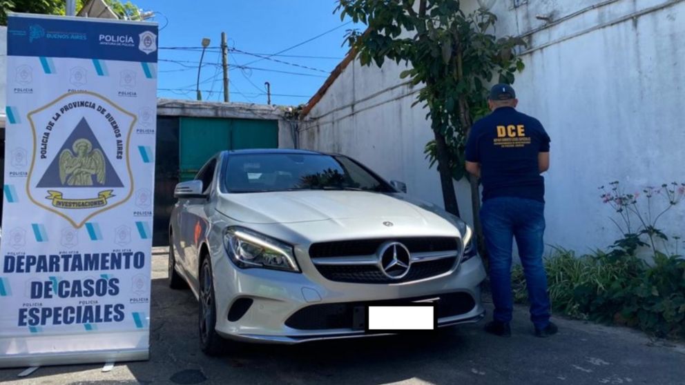 Este es el automóvil que fue incautado por los efectivos policiales.