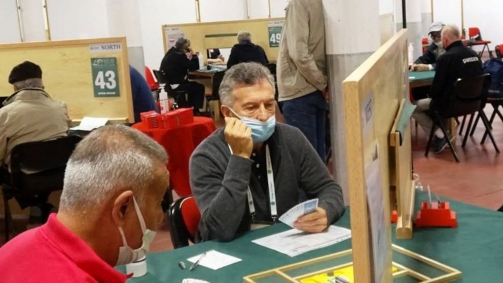 El presidente es toda una celebridad en el certamen.