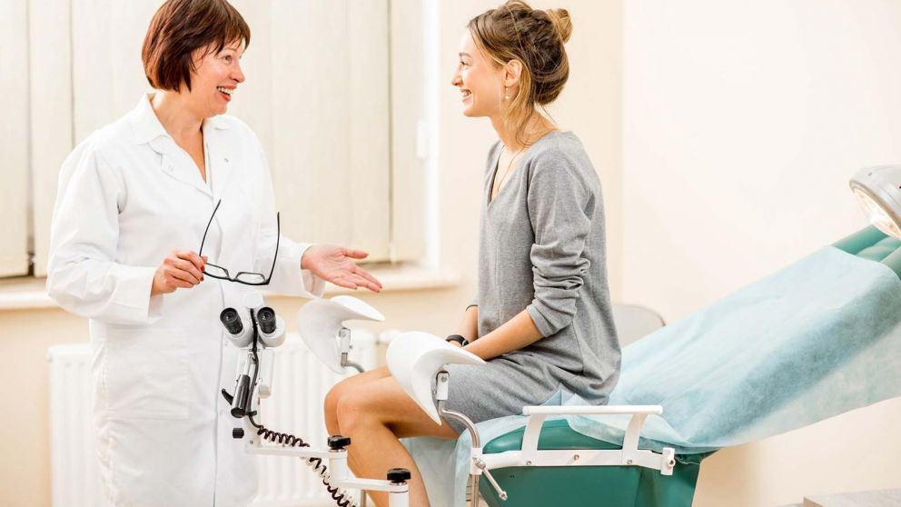 Los controles ginecol�gicos anuales con PAP y colposcop�a�son fundamentales para detectar lesiones precursoras que pueden transformarse en c�ncer de cuello uterino.