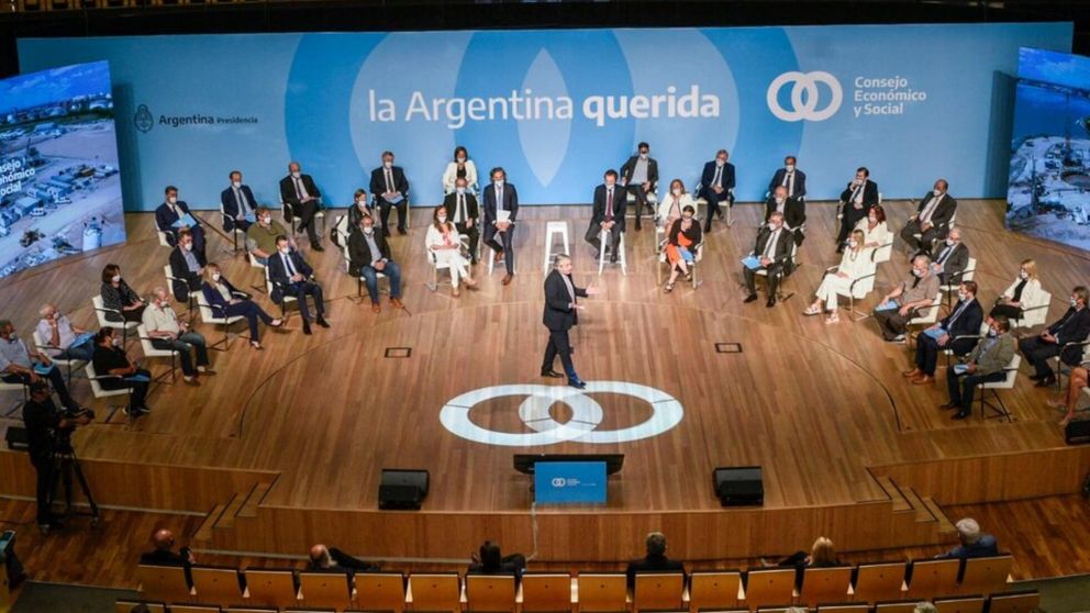 Los expertos pusieron el foco en productos como "trigo, maíz, fertilizantes, petróleo y gas" con "efectos diversos en América latina".