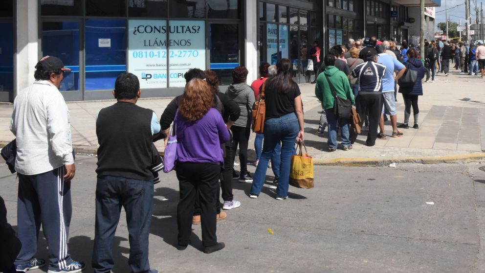 Las fechas de cobro de marzo 2022 para beneficiarios de ANSES (Crónica/Pablo Villan).