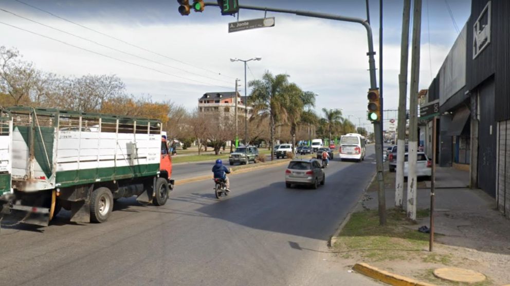 Acá, en esta esquina, ocurrió la tentativa de robo en perjuicio de la víctima.