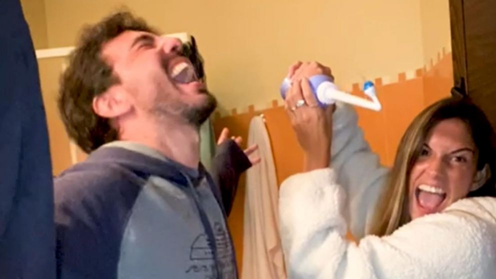 Conoc� el bidet port�til, el infaltable compa�ero de viaje de los emigrantes argentinos.