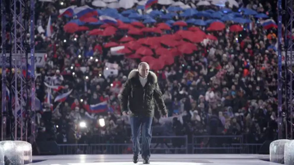 Vladimir Putin justificó la invasión de Rusia a Ucrania por el genocidio perpetrado por las autoridades ucranianas en las regiones rusoparlantes de Donetsk y Lugansk (Sputnik).