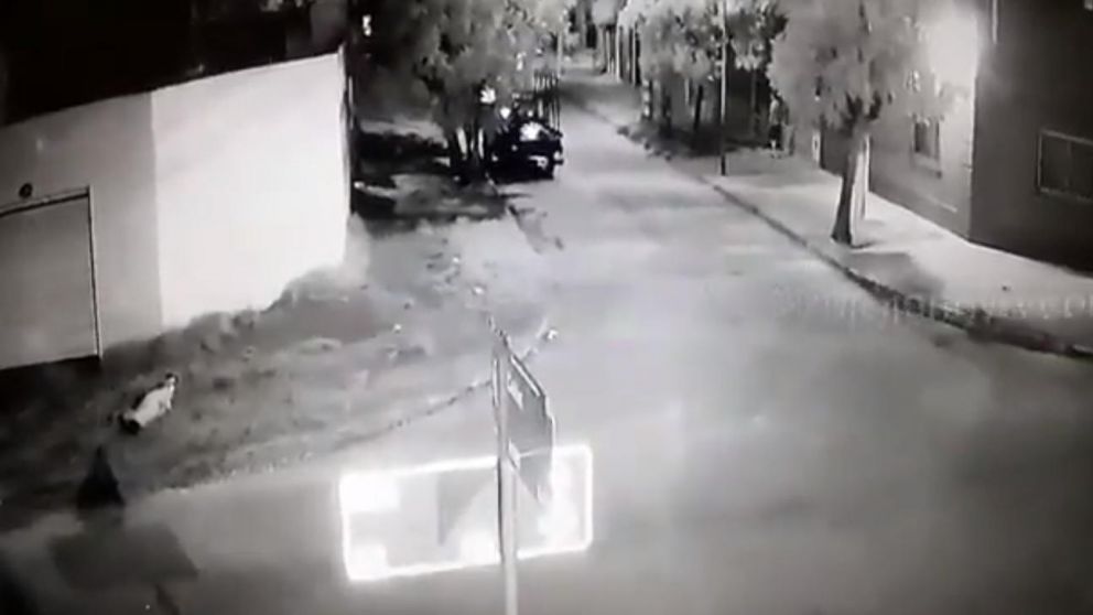 El video que muestra el momento en que asesinaron al repartido en Lomas del Mirador (Captura de video).