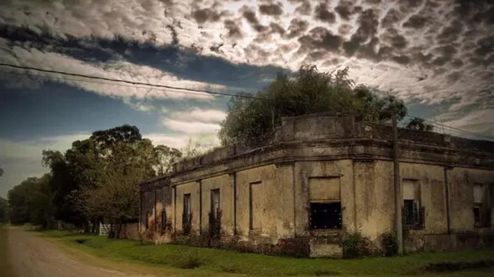 Uribelarrea es un pintoresco poblado fundado como Colonia Agrícola en 1889.