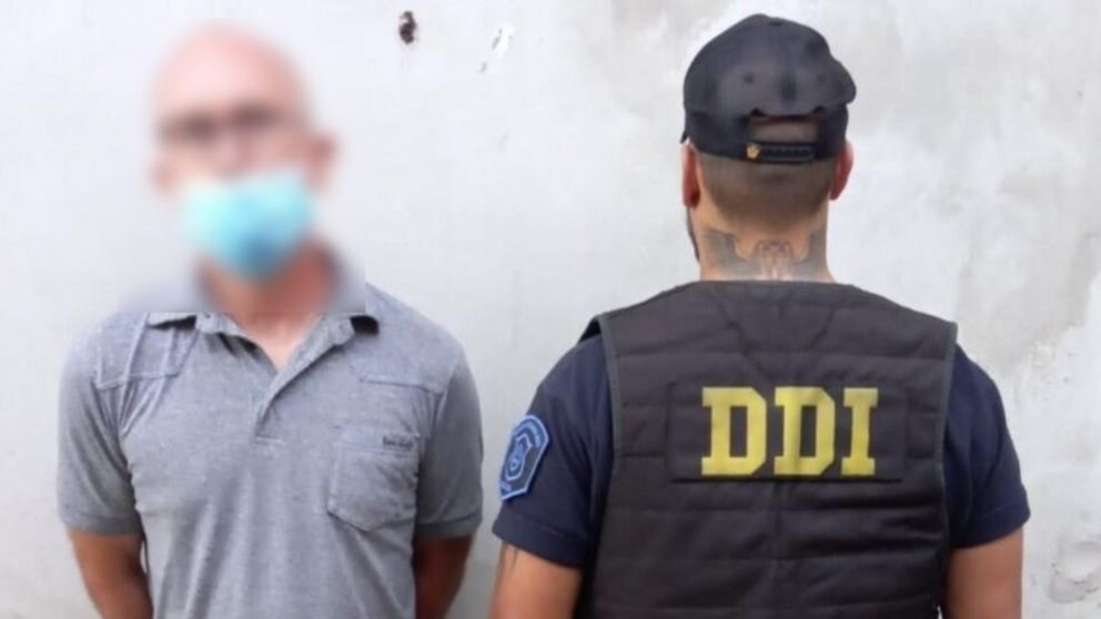 Este es el sujeto, de 47 años, que fue arrestado por los investigadores policiales.