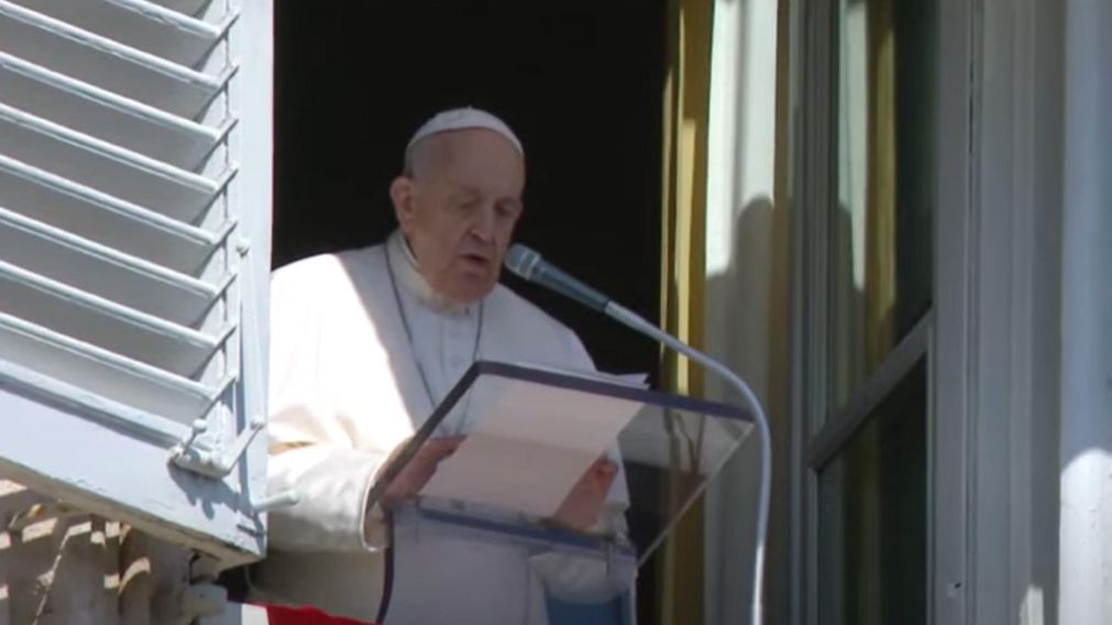 Francisco hizo un llamado de paz en el marco de la guerra entre Rusia y Ucrania (captura).