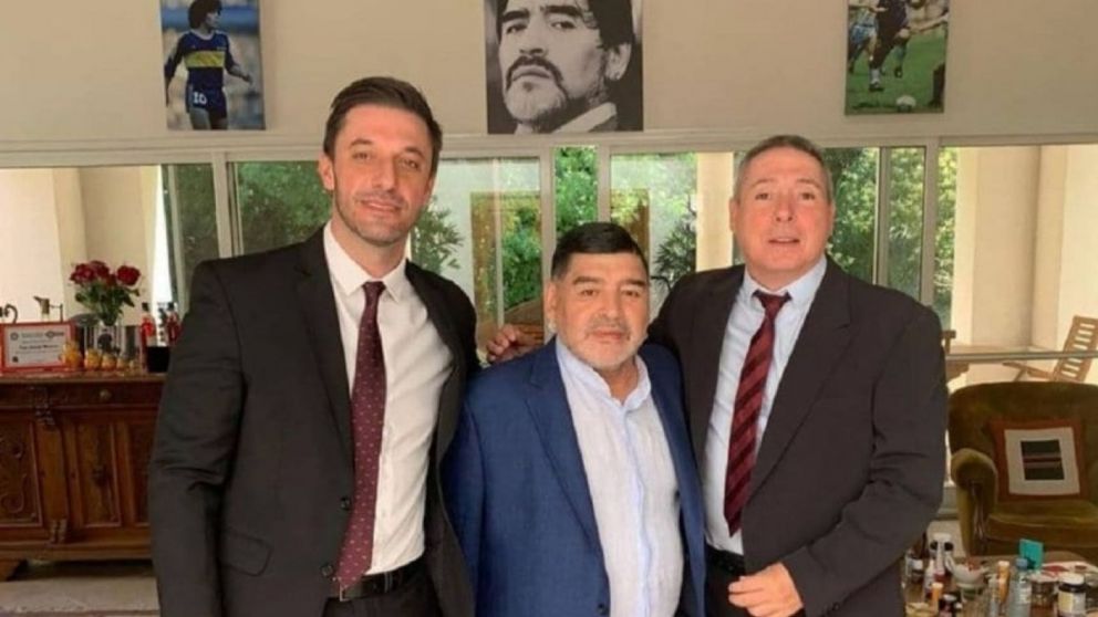 Diego Maradona junto a Mat�as Morla y V�ctor Stinfale.