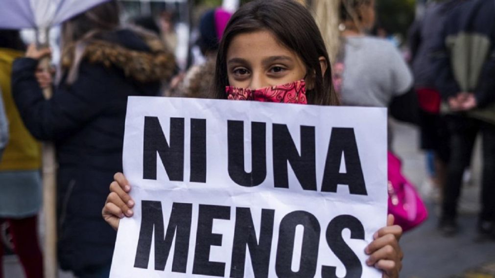 8M: mujeres, adolescentes y ni�as de Argentina abogan por una sociedad m�s justa e igualitaria para ellas y generaciones futuras (T�lam).