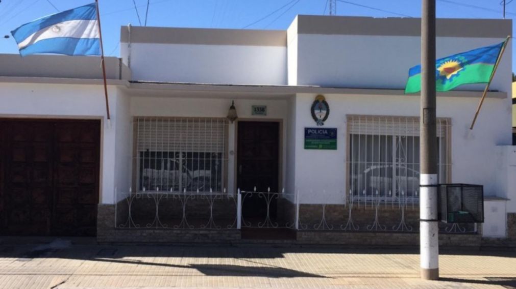 Los integrantes de la SubDDI de Olavarr�a investigan el episodio.
