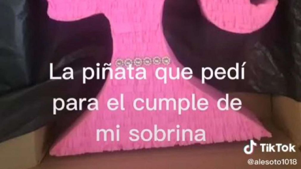 Terrorífico: pidió una piñata de Barbie para el cumpleaños de su sobrina, pero no llegó lo que esperaba.