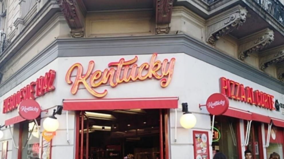 Un mozo denunció discriminación de sus compañeros de trabajo por su condición sexual