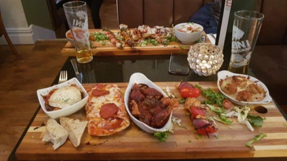 El episodio ocurrió en Amalfi Lounge, un prestigioso restaurante de comida italiana.