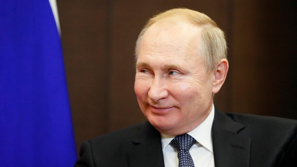La cara de Vladimir Putin revela por sí sola la presencia de varias cirugías estéticas. (RT)