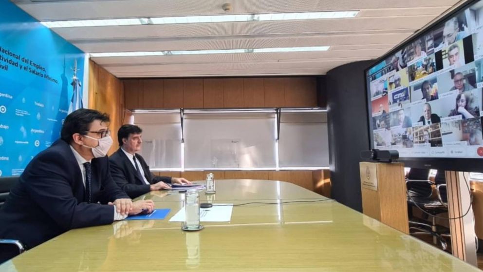 El Gobierno convocó al Consejo del Salario para el próximo 16 de marzo.