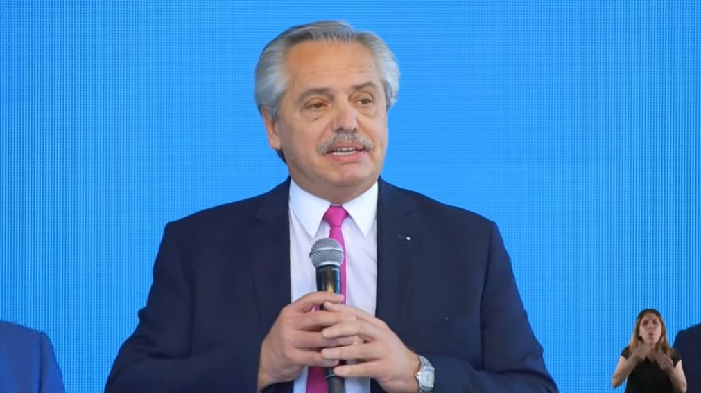 El Presidente encabezó la inauguración del ciclo lectivo 2022 en La Rioja.