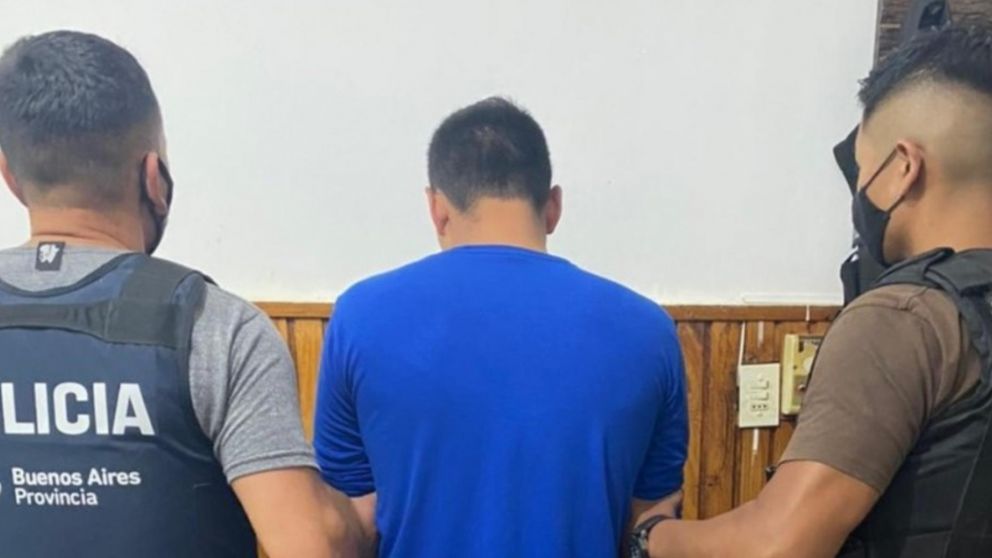 El hombre de 40 años que fue capturado por los funcionarios policiales en Salto, provincia de Buenos Aires.