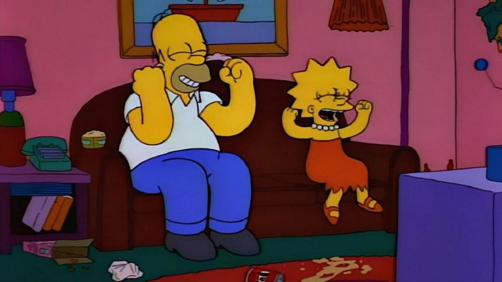 Un afortunado joven recibe una gran cantidad de dinero a cambio de anotar las posibles "predicciones" de Los Simpson en cada episodio de la serie.