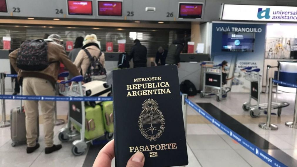 El riesgo de alentar el "éxodo" de argentinos