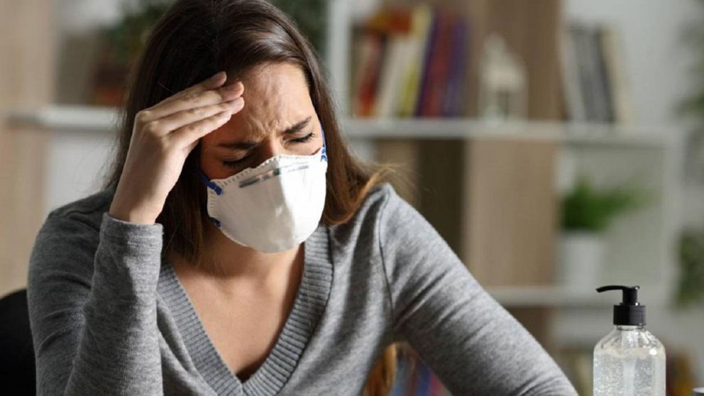 Un estudio determinó que ocho de cada 10 pacientes con Covid-19 presentan al menos un síntoma persistente desde el día 14 hasta las 16 semanas después de la infección aguda.