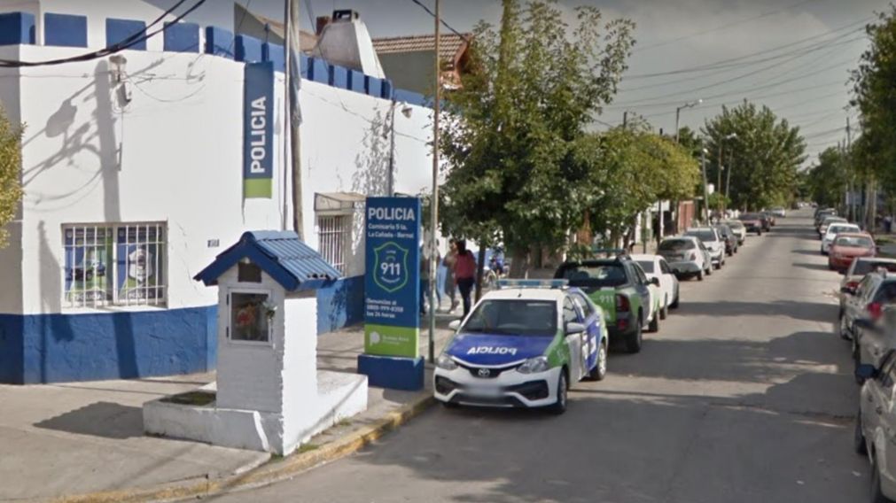 Los integrantes de esta comisaría se encargan de investigar el homicidio a balazos de Matías Ortiz.