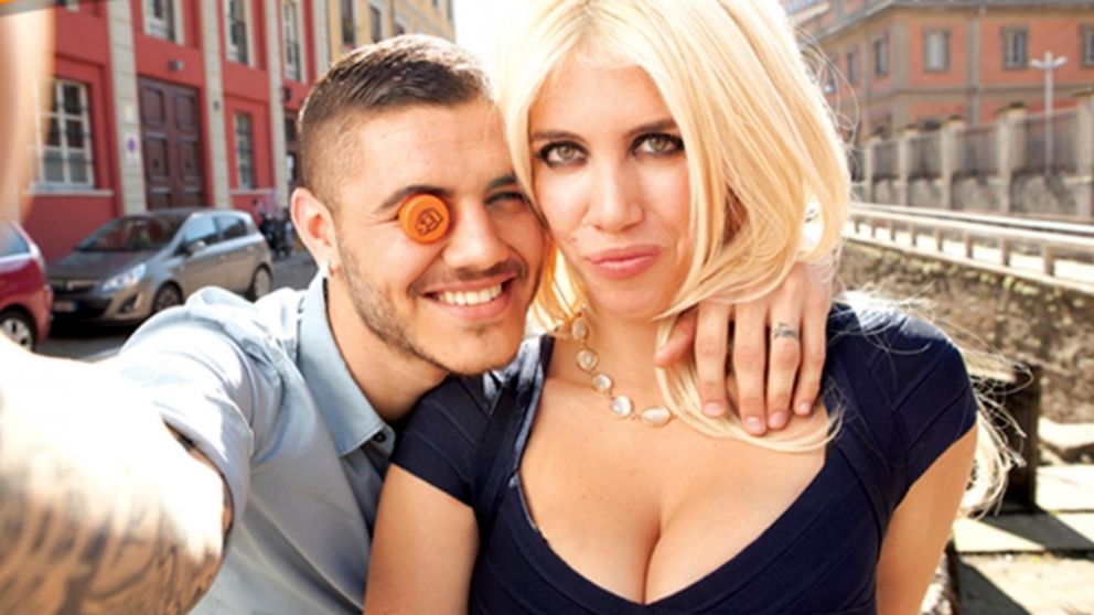 La familia celebró el cumpleaños de Mauro Icardi navegando por el Sena.