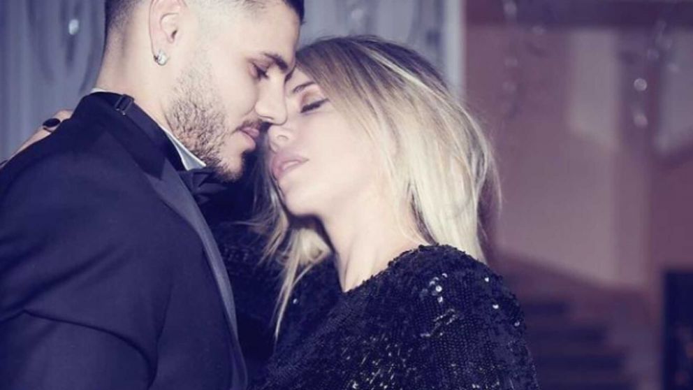 Dejando de lado esta "pelea", la pareja se muestra en las redes súper feliz y disfrutando de sus viajes por el mundo junto a sus hijos.