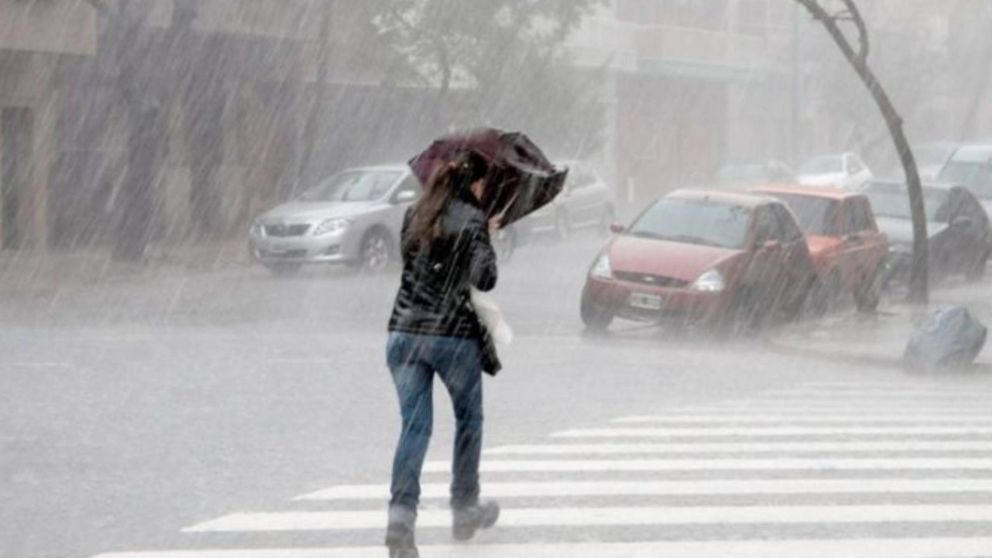 Urgente: confirman lluvias y descenso en la temperatura para Buenos Aires, ¿qué día se va el calor?