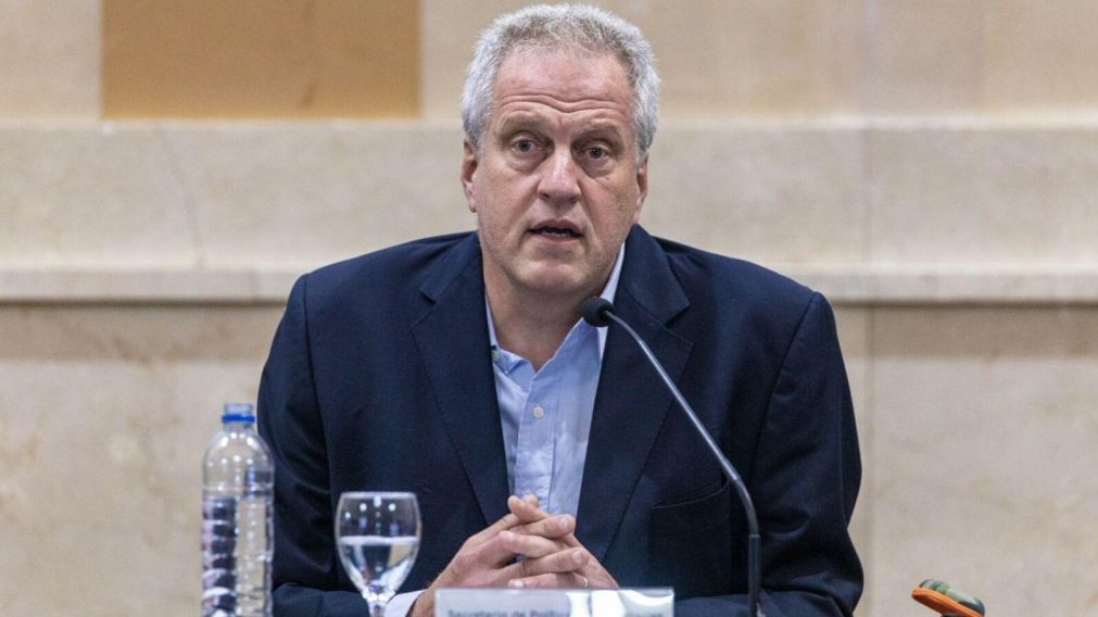 Perczyk destacó que incluirá cuatro recomendaciones: vacunarse, ventilar los espacios, lavarse las manos y utilizar barbijos.