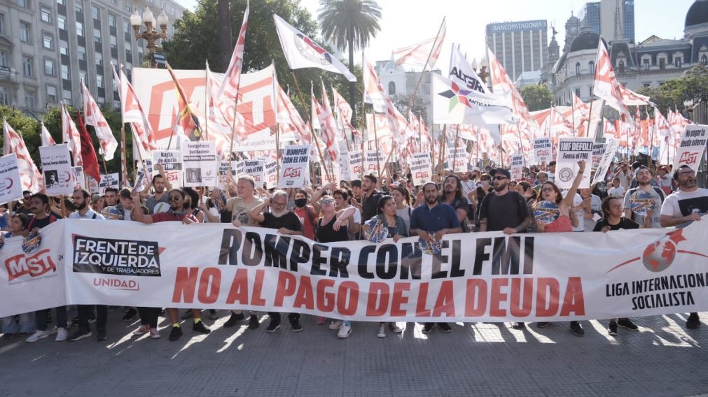 La marcha confluirá cerca de las 18 horas en Plaza de Mayo.