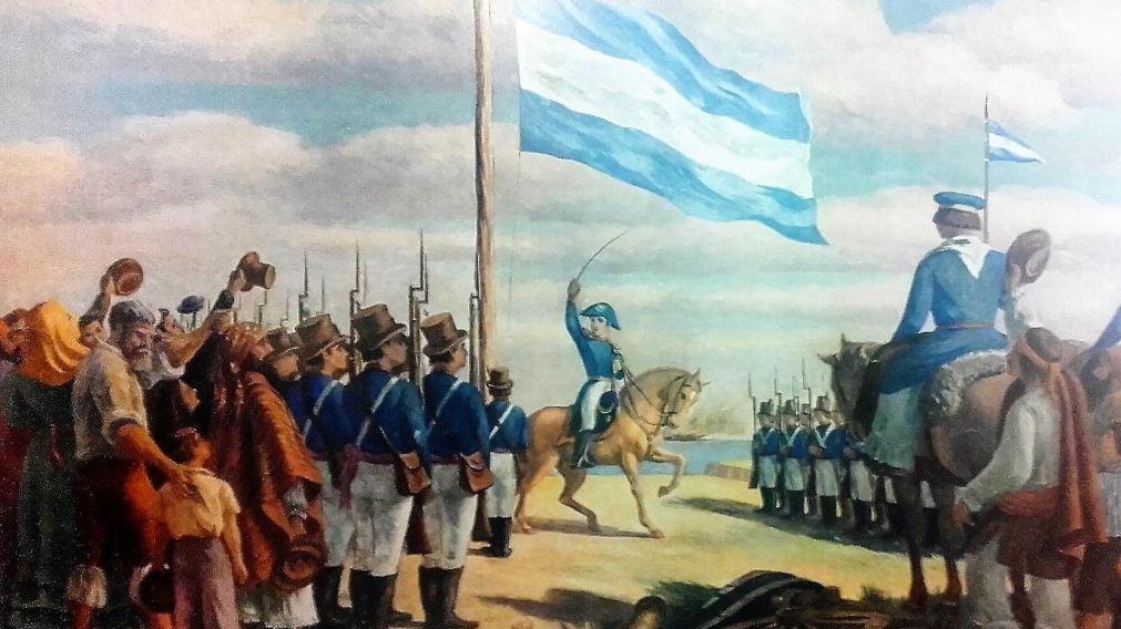 En la ciudad de Rosario, nuestra bandera flame� por primera vez.